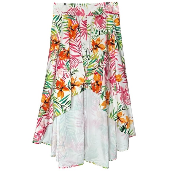NWT New York & Company Pleated Overlay Tropical Floral Skirt With Shorts. Size L - Picture 2 of 12